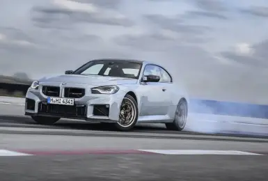 2026台北車展｜全球限量小跑車《BMW G87 M2 CS》短小精幹 更輕更會跑！