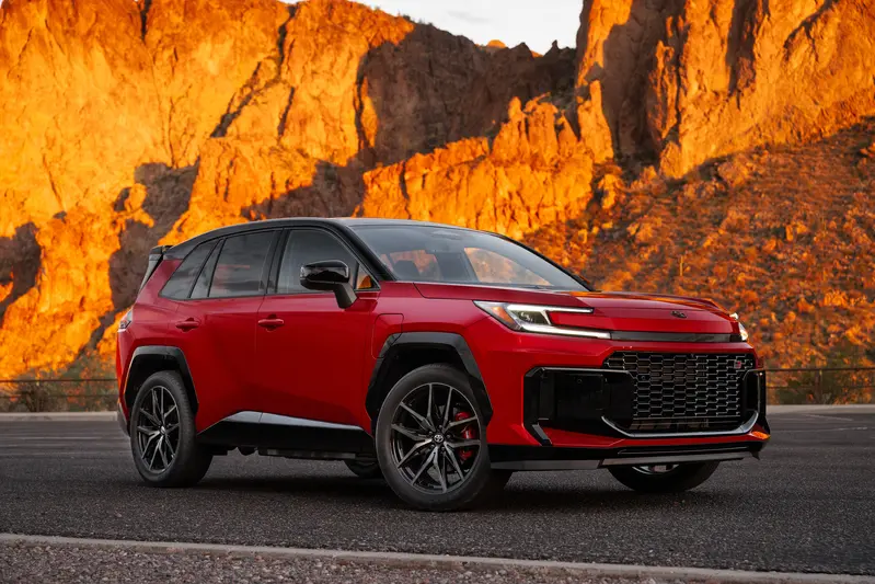 Toyota RAV4 GR Sport。此為美規車，台灣車款以和泰汽車公布為準。