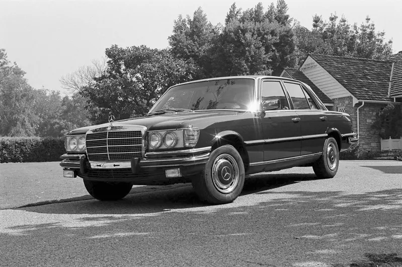 Mercedes-Benz W116 450 SE