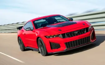 真的不無聊！《Ford Mustang Dark Horse SC》V8機增 爽榨815匹馬力