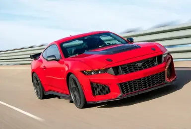 真的不無聊！《Ford Mustang Dark Horse SC》V8機增 爽榨815匹馬力