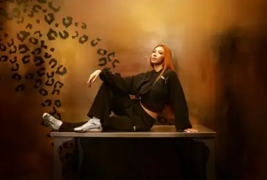 時尚潮流｜最潮 R&B 女聲 Karencici × PUMA SPEEDCAT 全新Silver 奢光銀，引爆派對視線