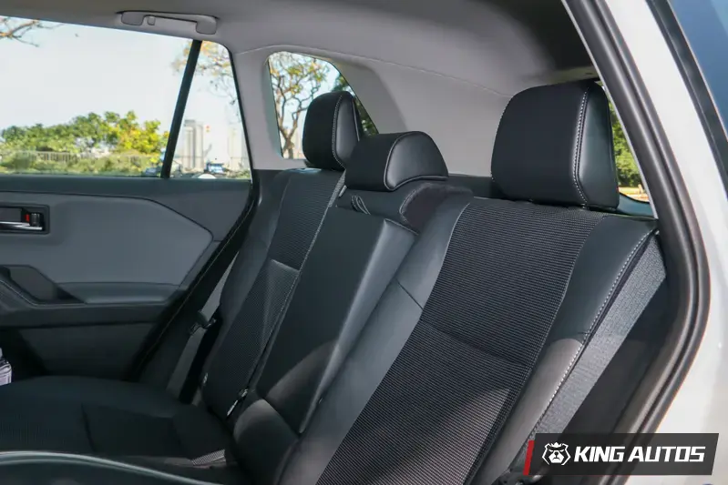 後排椅背兩段角度可調