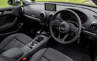 《Audi》不比螢幕多寡&大小 簡約與人性化才是設計核心