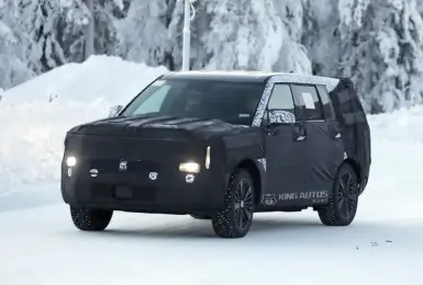 方向燈更醒目！小改款《Hyundai Santa Fe》外觀大整容 油車換新變速箱