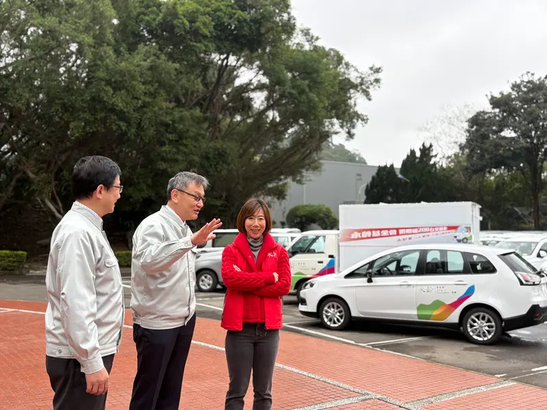 中華汽車錢經武副總與永齡郭曉玲執行長交流如何逐步改善偏鄉交通運輸