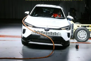 再偷安全配備啊！《Toyota Corolla Cross》非洲版慘拿二星 台灣TNCAP五星