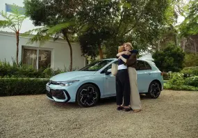 歡慶GTI 50週年 優惠14萬｜《Volkswagen Golf GTI》低至133.8萬元起 入手德製經典鋼砲掀背車