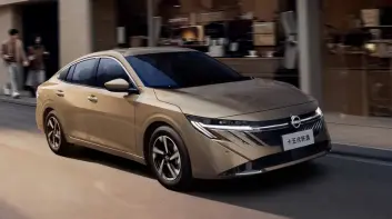 《Nissan Sentra》在中國三代同堂！全新15代上市 舊款降至台幣27萬