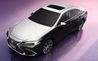 致敬麥巴赫？！《Lexus ES200》月影雙色特仕車 貼膜更顯奢華