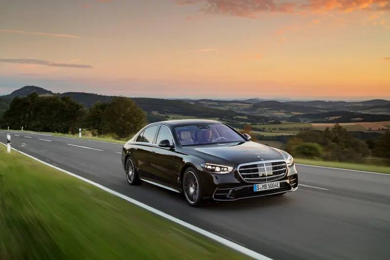 慶祝 Mercedes-Benz 汽車發明邁入 140 週年，2026年3月， S-Class 推出140週年超優惠零利率租賃專案