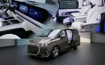 《Mercedes-Benz VLE 》純電廂型車 車艙機能變化大 兼顧家庭與商務