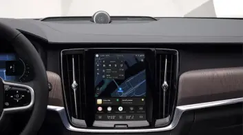 台灣停售車款也受惠！《Volvo》史上規模最大OTA更新 新世代介面導入全球 250 萬輛既有車款