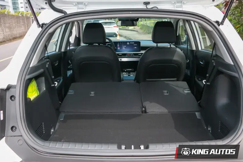 後廂容積官方沒特別提，預計與舊款維持352~1,155公升相同的水準。