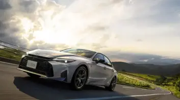 Lexus IS 大改款終於要來了！2027 年純電上市