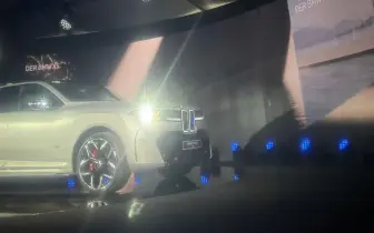 實車曝光！全新《BMW X5》外型更像iX3電動車 四出尾管很搶眼！