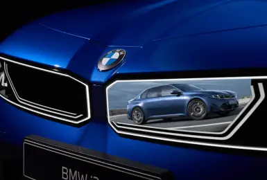 鼻孔更洗鍊 全新《BMW i3》續航900公里 軸距直逼5 Series 資訊全在擋風玻璃上