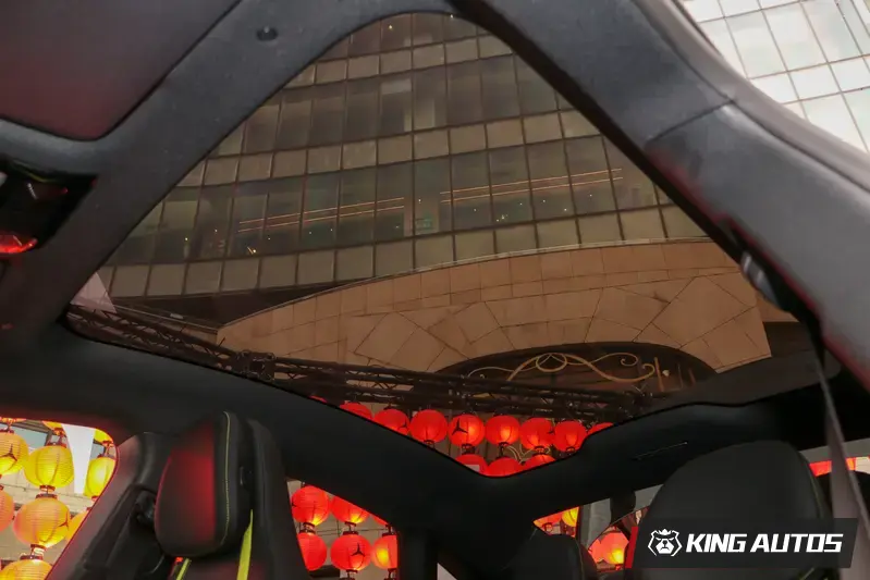 全車系標配玻璃車頂