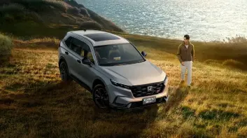 該給客車了吧！小改款《Honda CR-V》油電車送測 油車有望繼續賣！