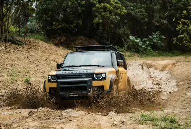 台灣挺進決賽！Defender Trophy 特仕車&原廠精品同步開賣