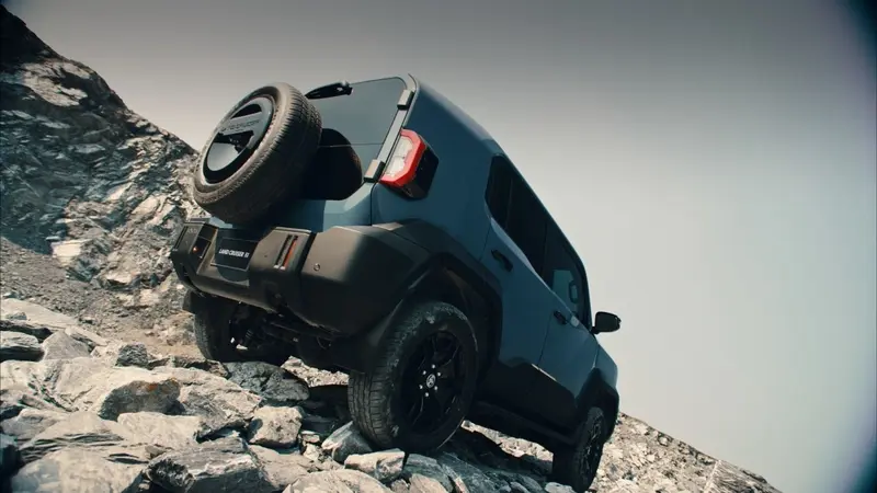 車身尺碼4,575*1,855*1,960mm。軸距2,580mm。