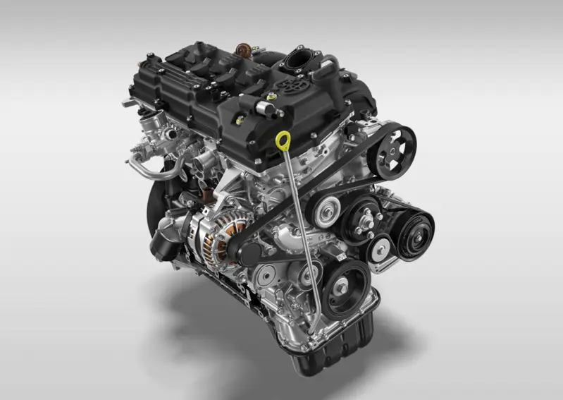 從前從前...國瑞Surf 、Hiace跟Innova曾經都搭載過汽油2.7直四引擎(2TR-FE),後來才在Innova小改款,換裝2.0。現在這個引擎仍使用在LAND CRUISER 250與本文主角LAND CRUISER FJ。