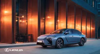 降23萬 升級5代油電！大改款《Lexus ES》2.0油電接單價180萬 比IS還便宜！ 電動車210萬起 免費充電一年