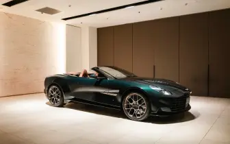 開篷享受V12聲浪｜《Aston Martin Vanquish Volante》60周年紀念版抵台 全球僅60輛