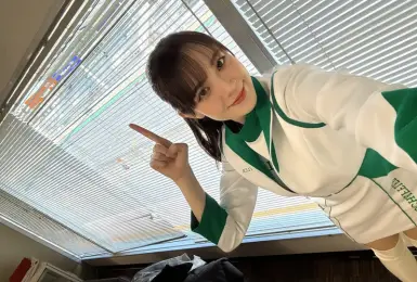 【國王車訊】車模美女收集 LEON RACING LADY 戸沢里美