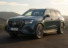 舒適再升級！二次小改款《Mercedes-Benz GLS》48V為V8引擎續命 換上芒星燈具 導入MB.OS與預判式底盤