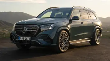 舒適再升級！二次小改款《Mercedes-Benz GLS》48V為V8引擎續命 換上芒星燈具 導入MB.OS與預判式底盤