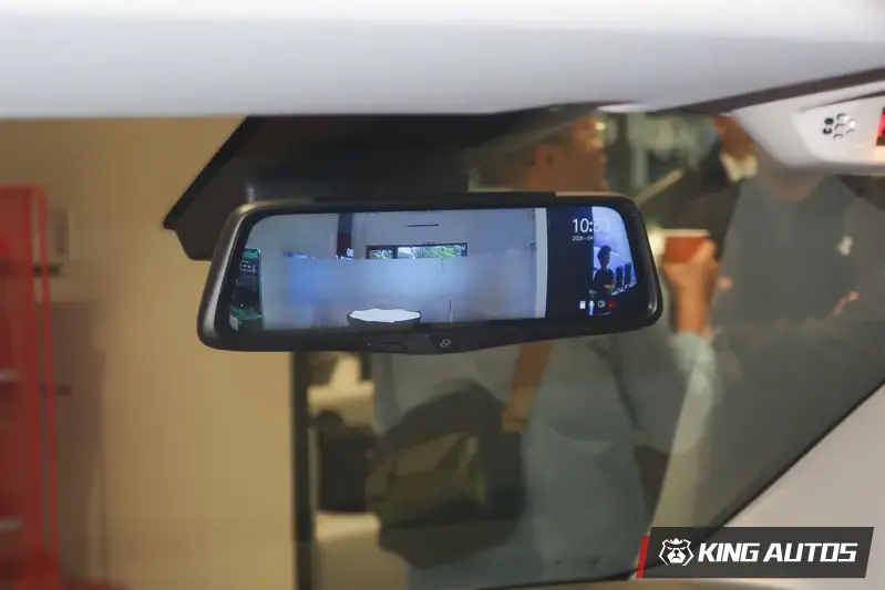 2026年式車款,全面標配電子式後視鏡。