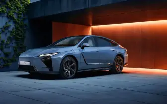 2026年4月購車優惠｜《Lexus》罕見不提供分期0利率 預購ES500e享一年免費充電 