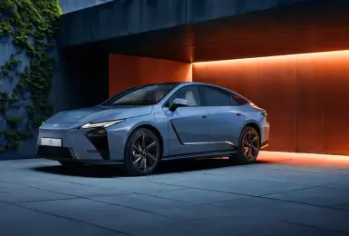 2026年4月購車優惠｜《Lexus》罕見不提供分期0利率 預購ES500e享一年免費充電 