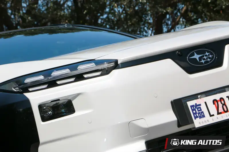 小改款Subaru Solterra的綜效馬力最大之外,車頭廠徽也是最大!
