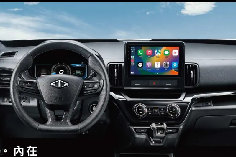 9吋觸控螢幕現在為7人座才有的配備，5人座常規販售車款全數標配藍芽音響主機。