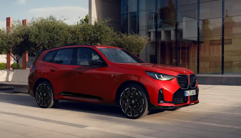 為讓全台車迷近距離感受BMW X3全面進化的動感魅力,BMW X3 M Performance Parts全品項加裝特仕車將自4月13日起至7月6日於全台BMW授權展示中心巡迴展出。活動期間除提供三大特仕套裝專屬優惠外,單品加裝亦享95折禮遇,誠摯邀請車迷親臨現場,沉浸於M Performance所帶來的視覺張力與駕馭氛圍。