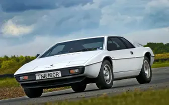 電影車追擊｜007 Lotus Esprit