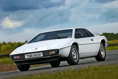 電影車追擊｜007 Lotus Esprit