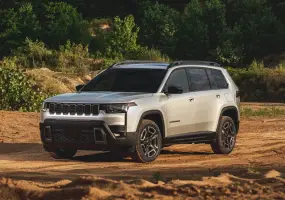 Stellantis控富士康ZF敲詐 Jeep Cherokee與Compass暫時停產