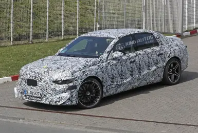 寬體 低趴 900 匹！純電《Mercedes-AMG E-Class》改用AMG.EA平台 徹底揮別EQE圓潤造型