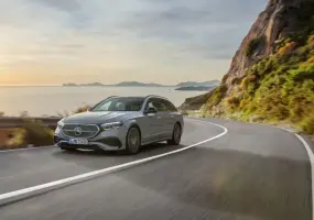 旗艦科技下放！《Mercedes-Benz E-Class》星耀版 最高升級逾18萬配備 全面標配夜色套件