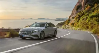 旗艦科技下放！《Mercedes-Benz E-Class》星耀版 最高升級逾18萬配備 全面標配夜色套件