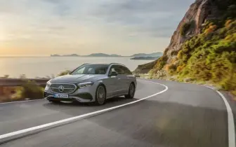 旗艦科技下放！《Mercedes-Benz E-Class》星耀版 最高升級逾18萬配備 全面標配夜色套件