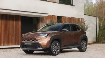 注入 GR 賽道靈魂！小改款歐規 Toyota Yaris Cross 升級5代油電 兼具熱血與省油