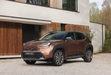 注入 GR 賽道靈魂！小改款歐規 Toyota Yaris Cross 升級5代油電 兼具熱血與省油