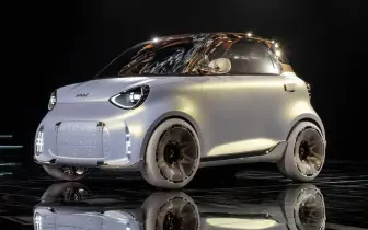 吉利技術奧援《Smart》搶老頭樂市場  Fortwo改名#2 續航約300公里 巴黎車展正式發表