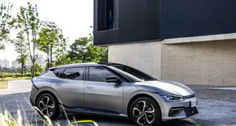 特定年式《Kia EV6》的ICCU保固 延長至15年或30萬公里