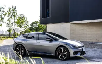 特定年式《Kia EV6》的ICCU保固 延長至15年或30萬公里