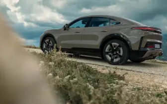 10月在台上市｜純電 《Porsche Cayenne Coupé Electric》3動力 頂規破千匹 439萬元起